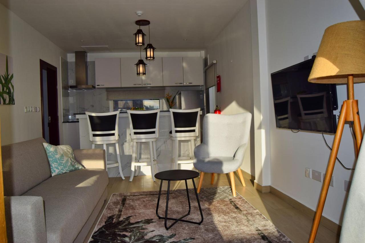 Venlia Apartment Victoria Bagian luar foto
