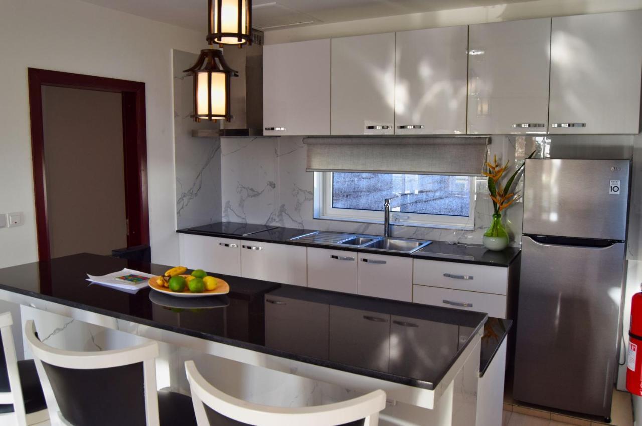 Venlia Apartment Victoria Bagian luar foto