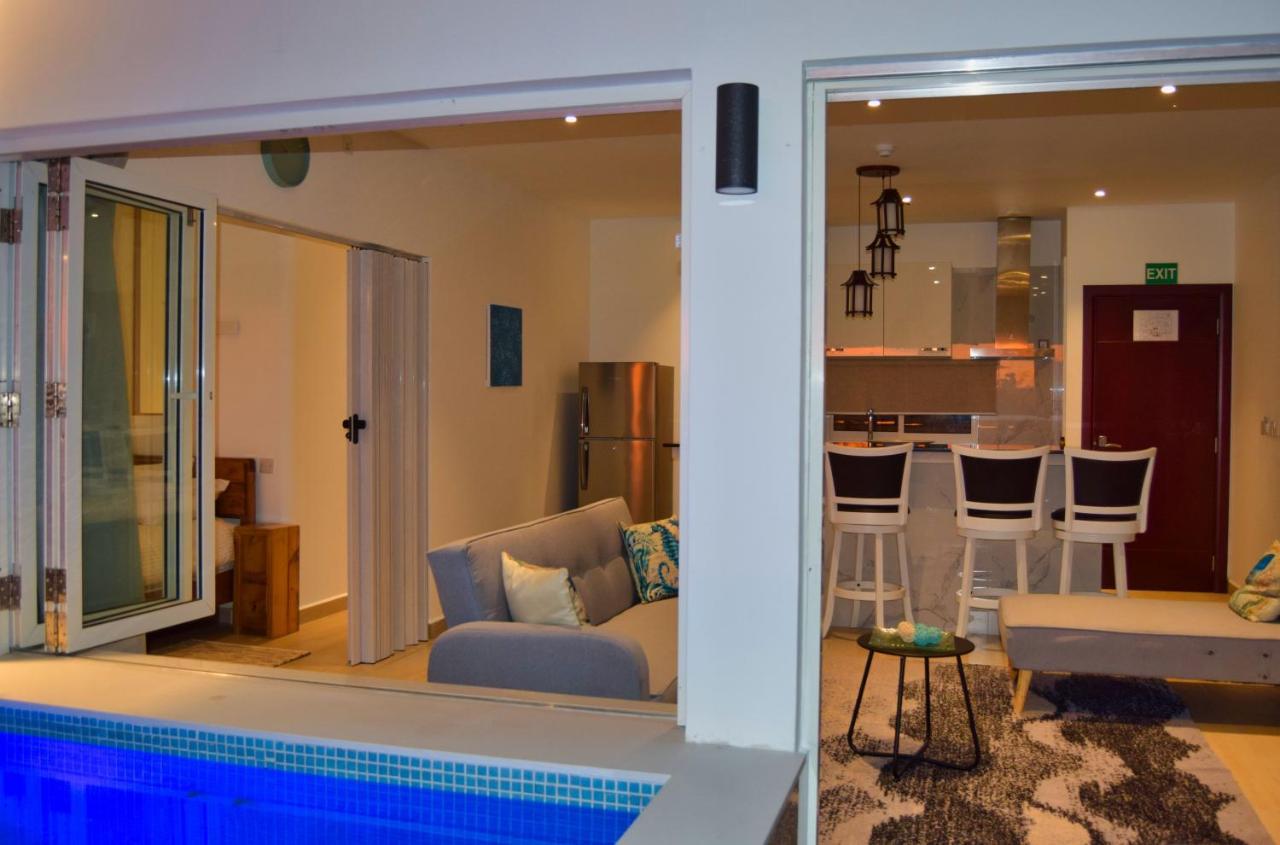 Venlia Apartment Victoria Bagian luar foto