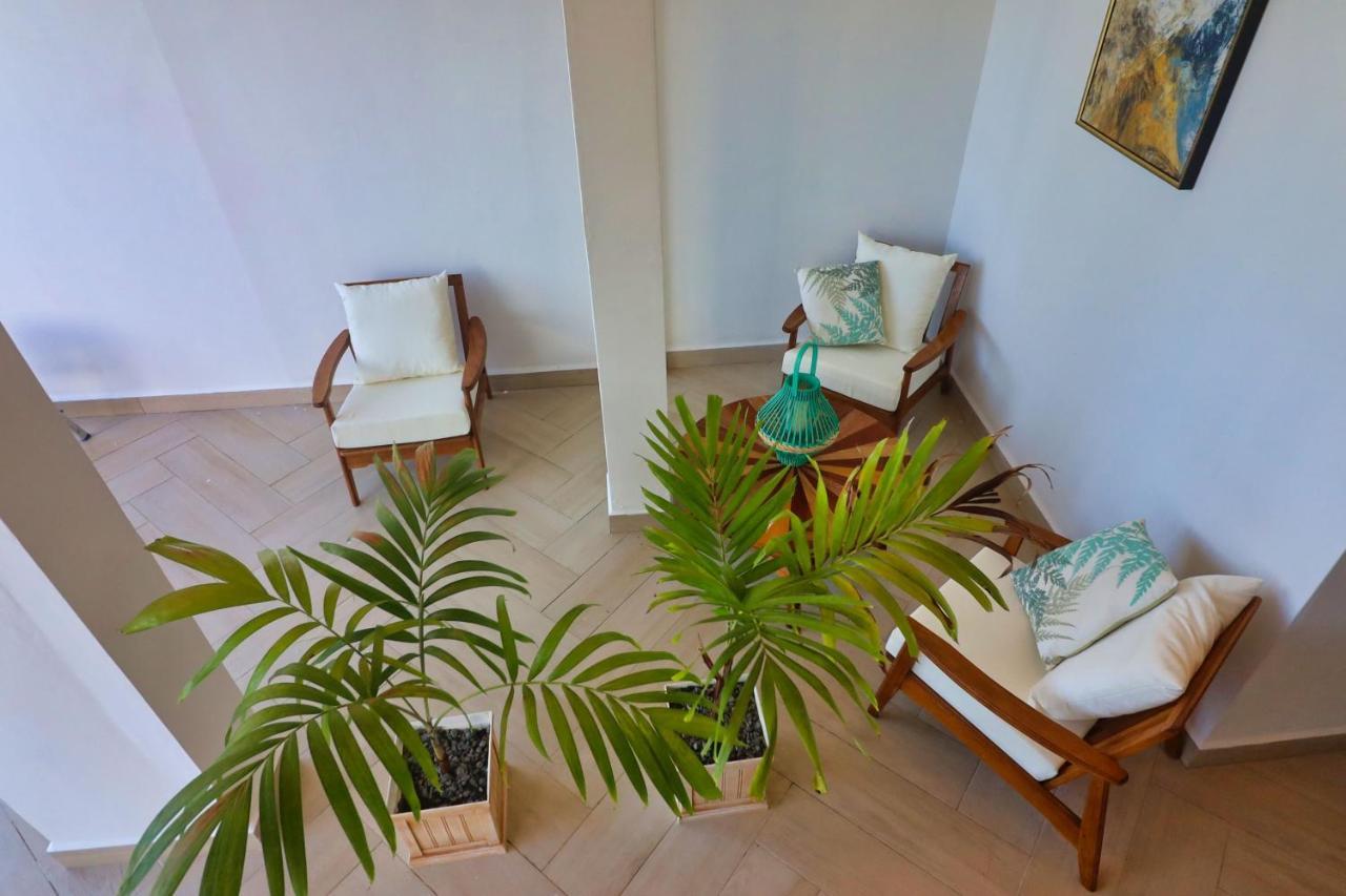 Venlia Apartment Victoria Bagian luar foto