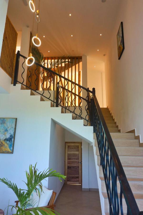 Venlia Apartment Victoria Bagian luar foto